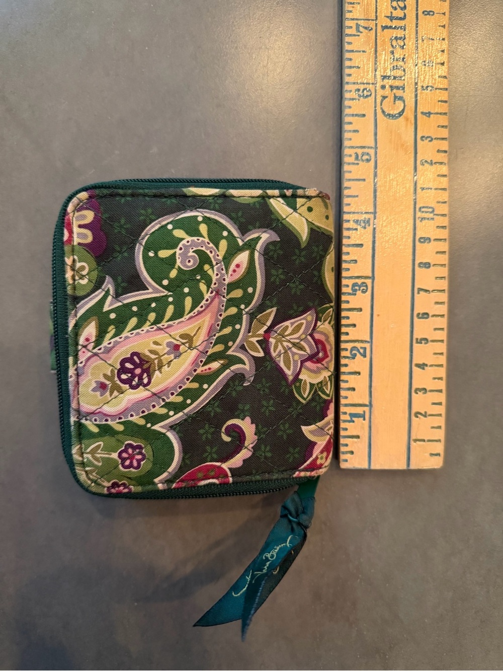 Vera Bradley Green Paisley Quilted Wallet - Picture 4 of 5